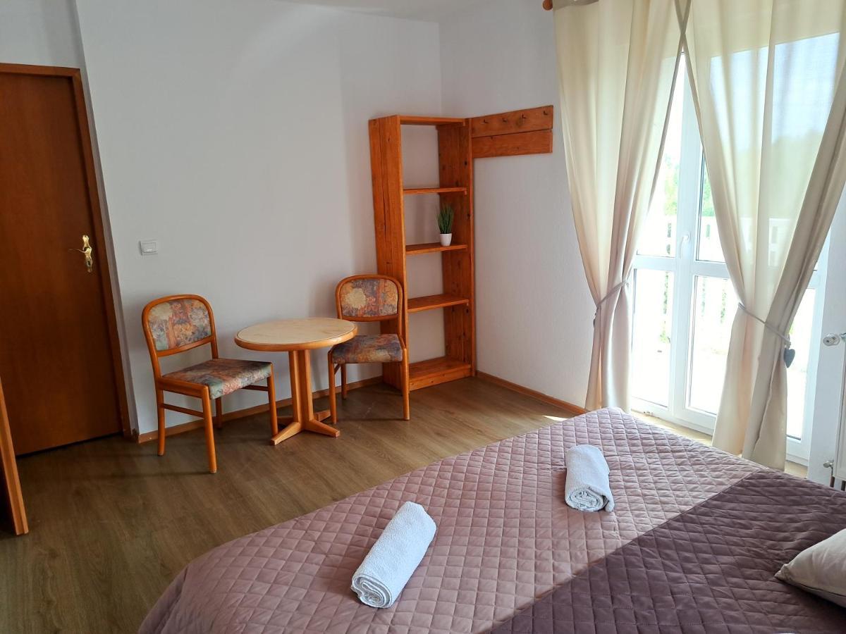 Gorskie Zacisze Bed and Breakfast Borowice Esterno foto